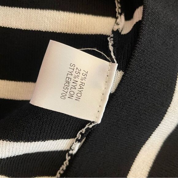 TravelSmith Sleeveless Scoop Neck Striped Knit Dress Navy White Large - Picture 7 of 7